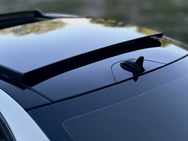 Білий Мерседес 250, об'ємом двигуна 1.8 л та пробігом 230 тис. км за 12555 $, фото 11 на Automoto.ua