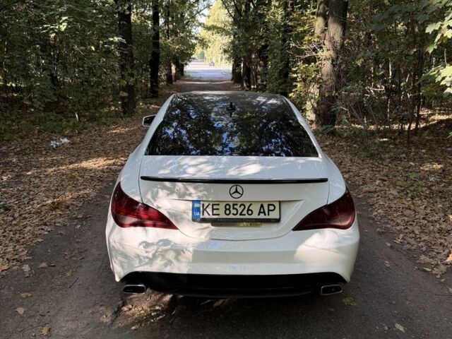 Білий Мерседес 250, об'ємом двигуна 2 л та пробігом 236 тис. км за 13999 $, фото 4 на Automoto.ua