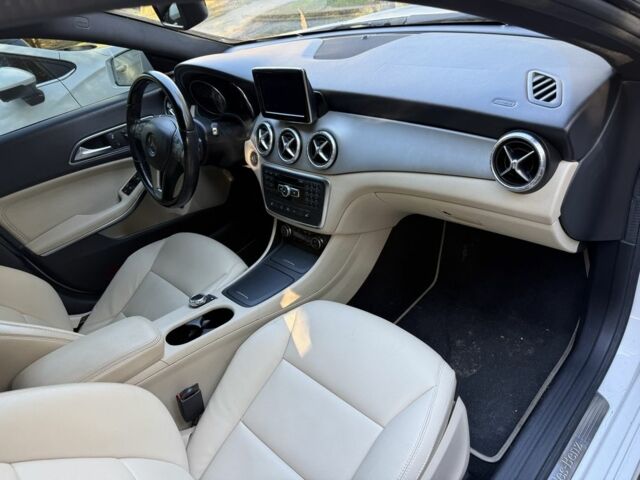 Білий Мерседес 250, об'ємом двигуна 2 л та пробігом 236 тис. км за 13999 $, фото 15 на Automoto.ua