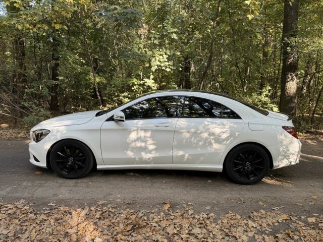 Білий Мерседес 250, об'ємом двигуна 2 л та пробігом 236 тис. км за 13999 $, фото 6 на Automoto.ua