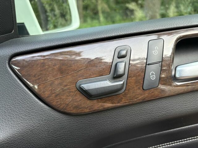 Білий Мерседес 250, об'ємом двигуна 2.1 л та пробігом 259 тис. км за 18000 $, фото 16 на Automoto.ua