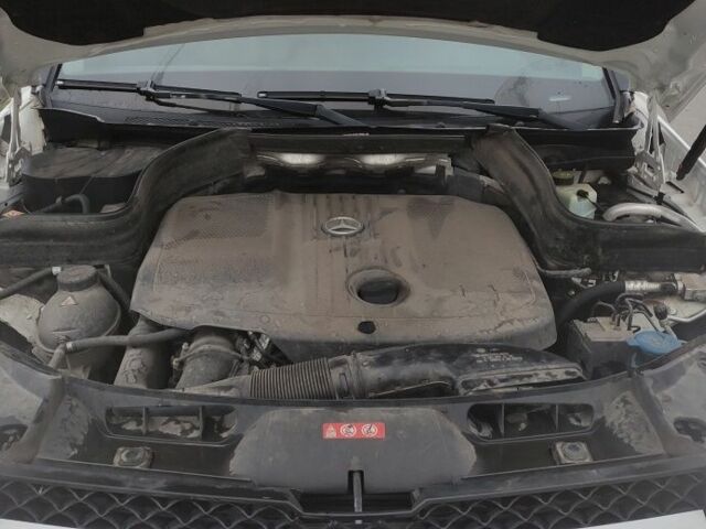 Белый Мерседес 250, объемом двигателя 2.1 л и пробегом 138 тыс. км за 15500 $, фото 18 на Automoto.ua