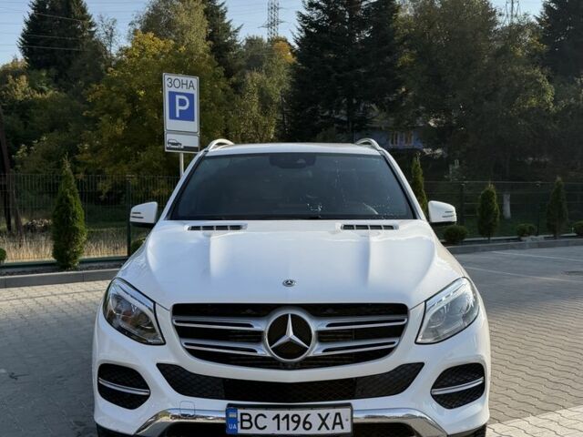 Белый Мерседес 250, объемом двигателя 2.1 л и пробегом 119 тыс. км за 44154 $, фото 5 на Automoto.ua