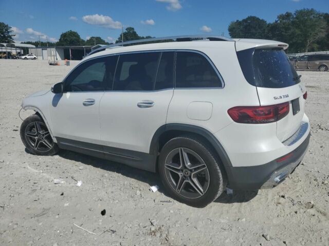 Белый Мерседес 250, объемом двигателя 2 л и пробегом 25 тыс. км за 22600 $, фото 1 на Automoto.ua