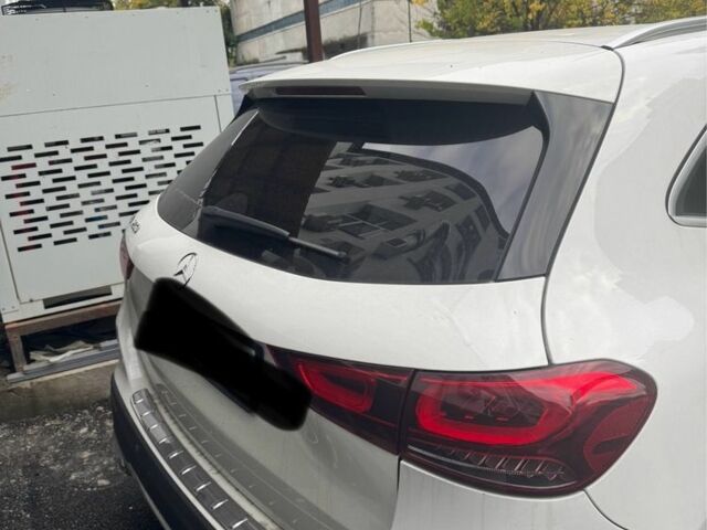 Белый Мерседес 250, объемом двигателя 2 л и пробегом 59 тыс. км за 32000 $, фото 4 на Automoto.ua