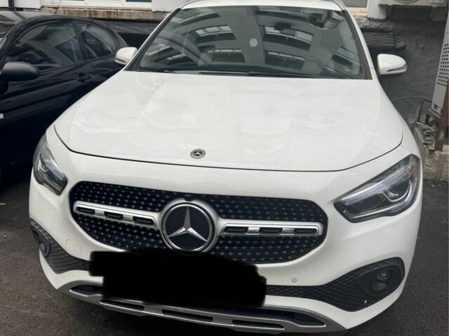 Белый Мерседес 250, объемом двигателя 2 л и пробегом 59 тыс. км за 32000 $, фото 1 на Automoto.ua