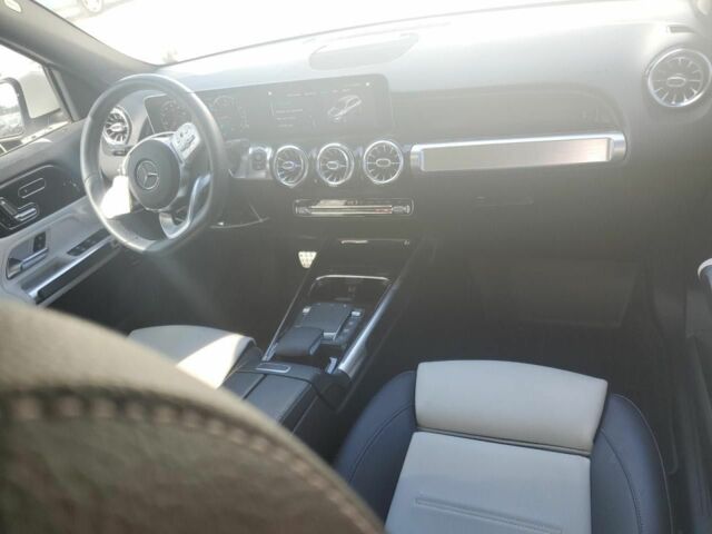 Белый Мерседес 250, объемом двигателя 2 л и пробегом 25 тыс. км за 22600 $, фото 7 на Automoto.ua