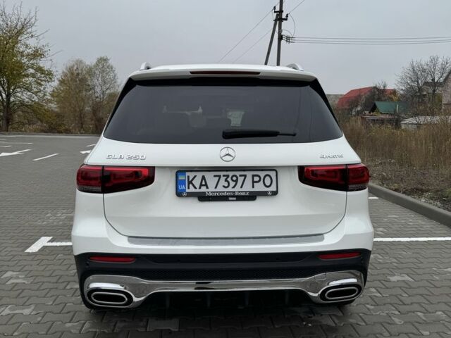 Белый Мерседес 250, объемом двигателя 2 л и пробегом 36 тыс. км за 49000 $, фото 5 на Automoto.ua