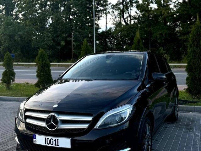 Черный Мерседес 250, объемом двигателя 0 л и пробегом 154 тыс. км за 10100 $, фото 1 на Automoto.ua