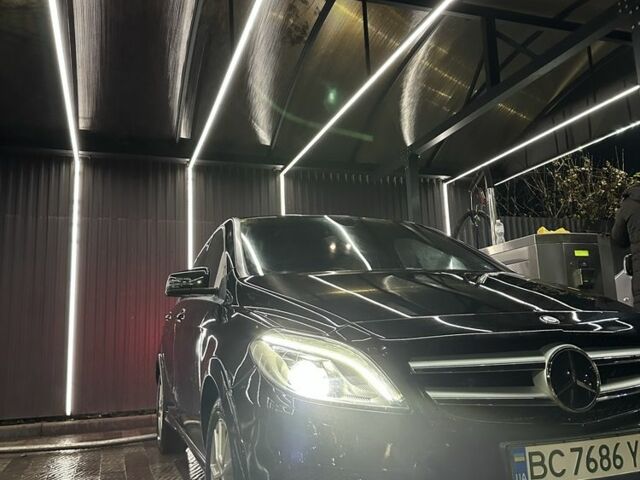 Черный Мерседес 250, объемом двигателя 0 л и пробегом 100 тыс. км за 12700 $, фото 11 на Automoto.ua