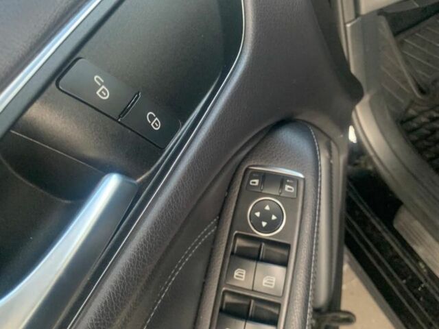 Чорний Мерседес 250, об'ємом двигуна 0 л та пробігом 70 тис. км за 10900 $, фото 7 на Automoto.ua