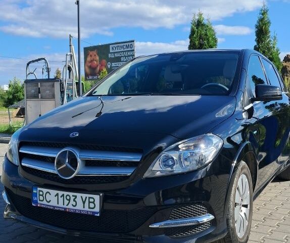 Черный Мерседес 250, объемом двигателя 0 л и пробегом 100 тыс. км за 11000 $, фото 8 на Automoto.ua