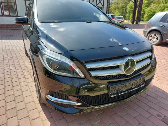 Чорний Мерседес 250, об'ємом двигуна 0 л та пробігом 81 тис. км за 16260 $, фото 1 на Automoto.ua