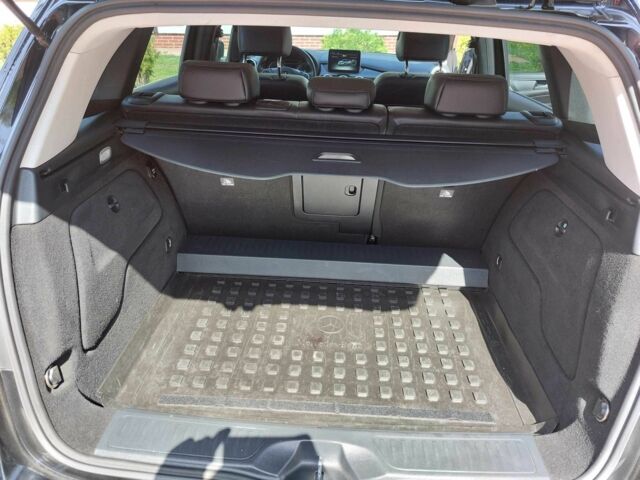 Чорний Мерседес 250, об'ємом двигуна 0 л та пробігом 81 тис. км за 16260 $, фото 17 на Automoto.ua