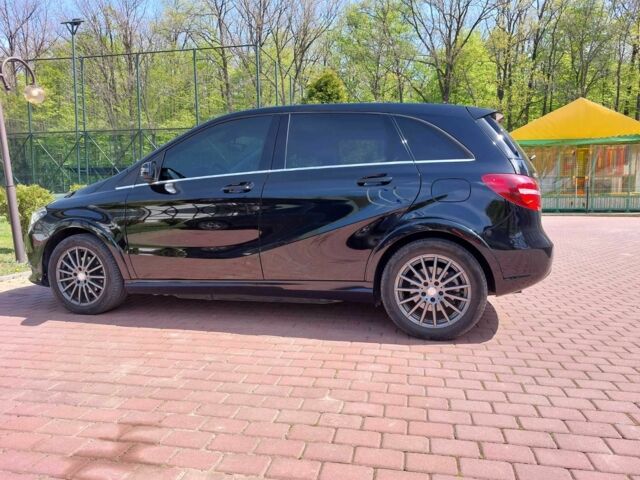 Чорний Мерседес 250, об'ємом двигуна 0 л та пробігом 81 тис. км за 16260 $, фото 4 на Automoto.ua