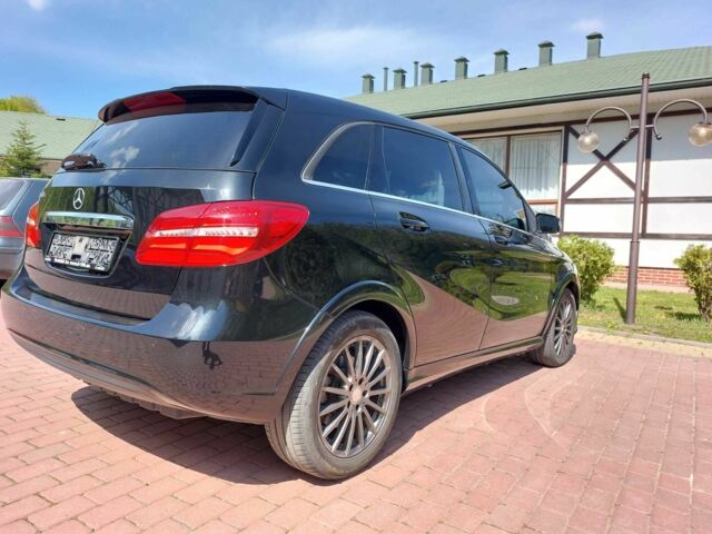 Чорний Мерседес 250, об'ємом двигуна 0 л та пробігом 81 тис. км за 16260 $, фото 6 на Automoto.ua