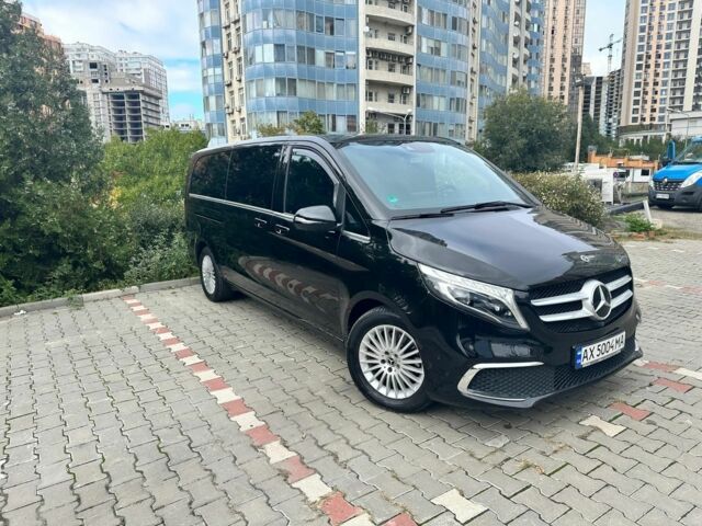 Черный Мерседес 250, объемом двигателя 2 л и пробегом 131 тыс. км за 50000 $, фото 1 на Automoto.ua