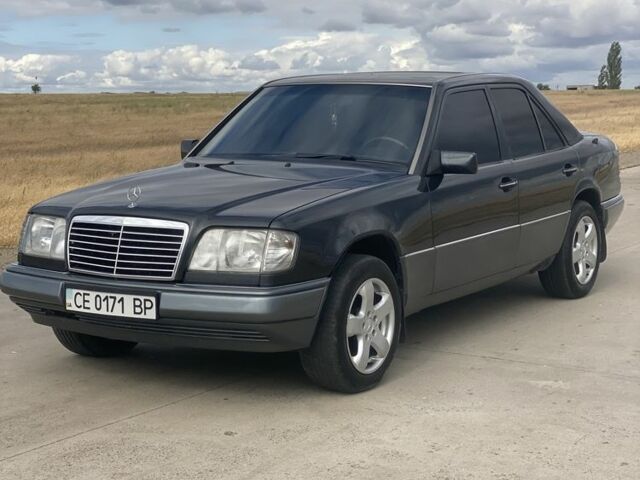 Черный Мерседес 250, объемом двигателя 2.5 л и пробегом 550 тыс. км за 4200 $, фото 1 на Automoto.ua