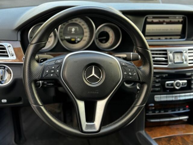 Черный Мерседес 250, объемом двигателя 2.1 л и пробегом 410 тыс. км за 18800 $, фото 5 на Automoto.ua