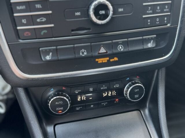 Черный Мерседес 250, объемом двигателя 2 л и пробегом 152 тыс. км за 15000 $, фото 11 на Automoto.ua