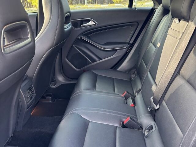 Черный Мерседес 250, объемом двигателя 2 л и пробегом 174 тыс. км за 14000 $, фото 15 на Automoto.ua