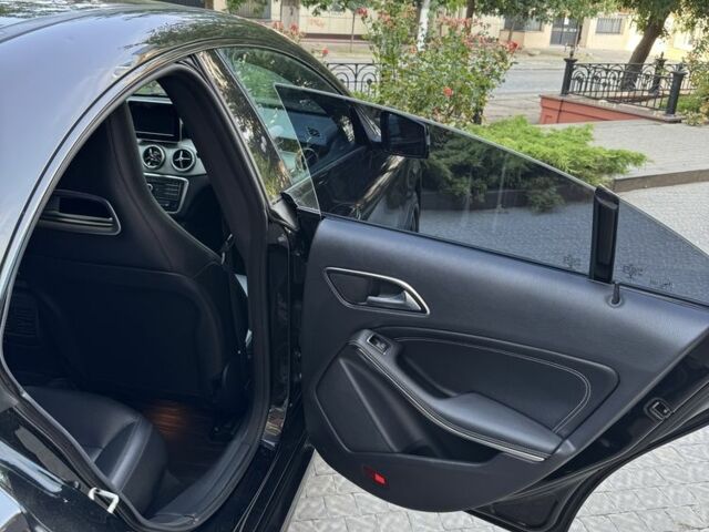 Черный Мерседес 250, объемом двигателя 2 л и пробегом 152 тыс. км за 15000 $, фото 14 на Automoto.ua