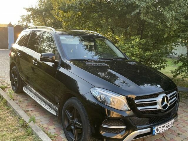 Черный Мерседес 250, объемом двигателя 2.1 л и пробегом 260 тыс. км за 35000 $, фото 8 на Automoto.ua