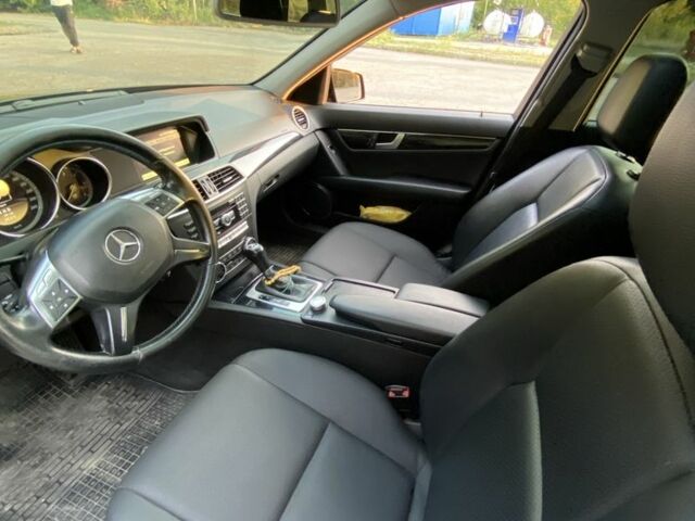 Мерседес 250 2011 в Тальном на Automoto.ua Черный Мерседес 250, объемом двигателя 2.1 л и пробегом 3 тыс. км за 9500 $, фото 3 на Automoto.ua