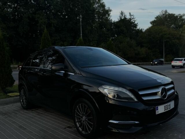 Чорний Мерседес 250, об'ємом двигуна 0 л та пробігом 147 тис. км за 10900 $, фото 2 на Automoto.ua