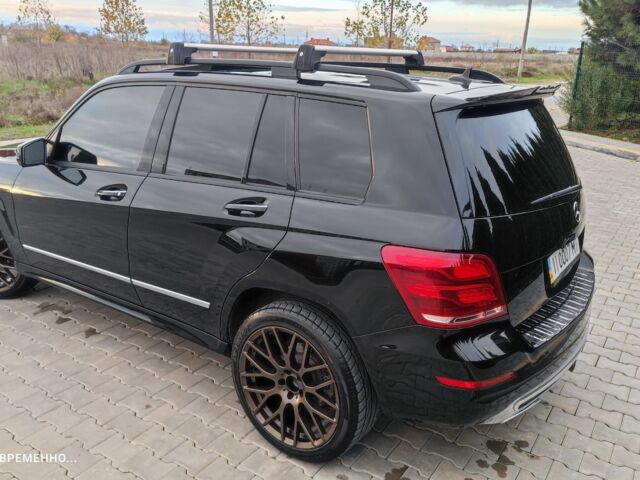 Чорний Мерседес 250, об'ємом двигуна 2.2 л та пробігом 270 тис. км за 18450 $, фото 8 на Automoto.ua