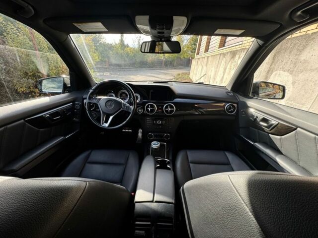 Черный Мерседес 250, объемом двигателя 2.2 л и пробегом 154 тыс. км за 18500 $, фото 1 на Automoto.ua