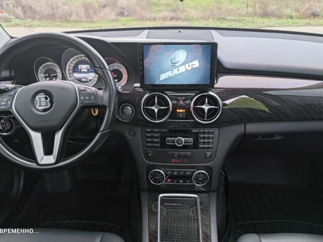 Чорний Мерседес 250, об'ємом двигуна 2.2 л та пробігом 270 тис. км за 18450 $, фото 22 на Automoto.ua