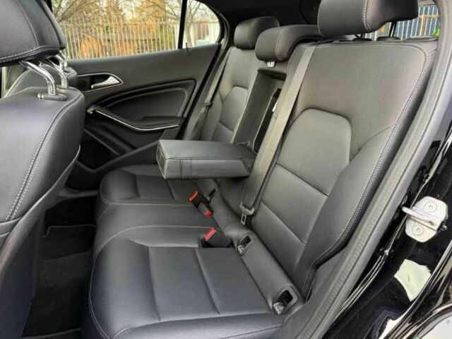 Черный Мерседес 250, объемом двигателя 2 л и пробегом 103 тыс. км за 12800 $, фото 13 на Automoto.ua