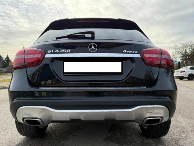 Черный Мерседес 250, объемом двигателя 2 л и пробегом 103 тыс. км за 12800 $, фото 3 на Automoto.ua