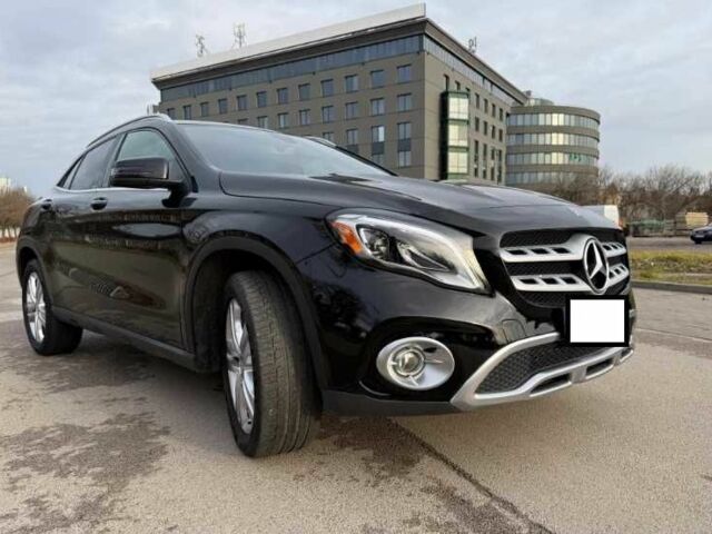 Черный Мерседес 250, объемом двигателя 2 л и пробегом 103 тыс. км за 12800 $, фото 1 на Automoto.ua