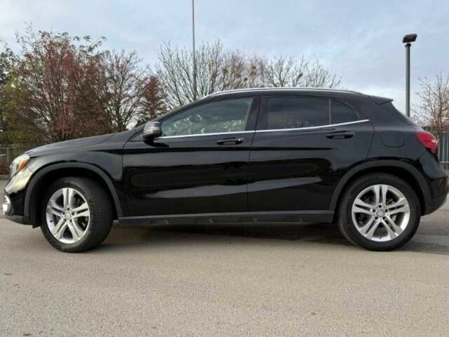 Черный Мерседес 250, объемом двигателя 2 л и пробегом 103 тыс. км за 12800 $, фото 6 на Automoto.ua