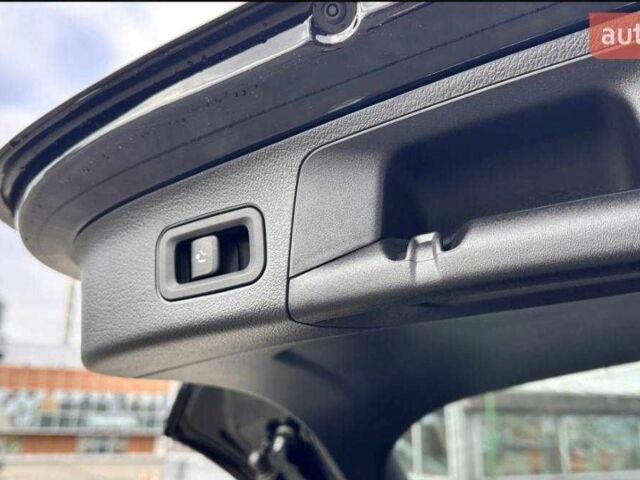 Чорний Мерседес 250, об'ємом двигуна 0 л та пробігом 39 тис. км за 31900 $, фото 10 на Automoto.ua