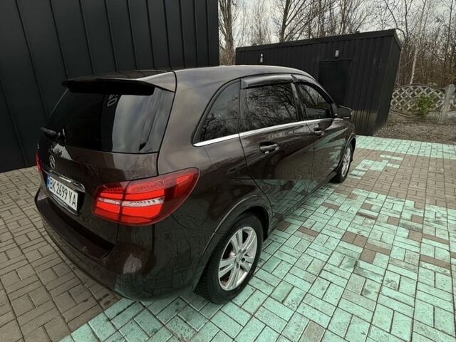 Коричневий Мерседес 250, об'ємом двигуна 0 л та пробігом 99 тис. км за 10900 $, фото 4 на Automoto.ua