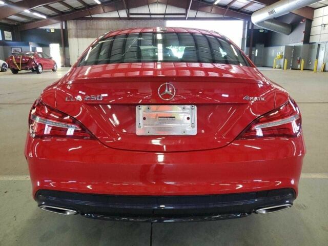 Красный Мерседес 250, объемом двигателя 2 л и пробегом 50 тыс. км за 3500 $, фото 5 на Automoto.ua