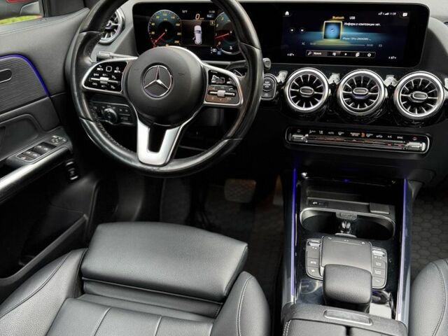 Красный Мерседес 250, объемом двигателя 2 л и пробегом 70 тыс. км за 28500 $, фото 9 на Automoto.ua