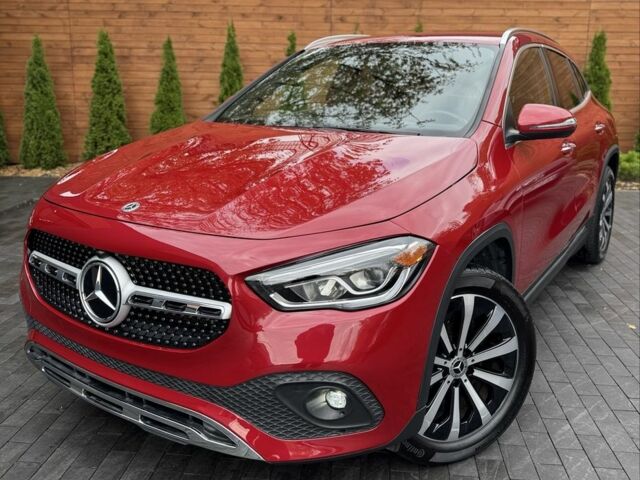 Красный Мерседес 250, объемом двигателя 2 л и пробегом 70 тыс. км за 28500 $, фото 1 на Automoto.ua