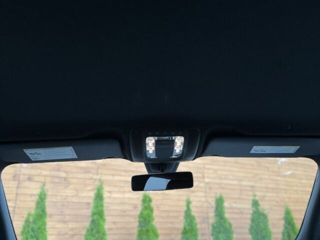 Красный Мерседес 250, объемом двигателя 2 л и пробегом 70 тыс. км за 28500 $, фото 13 на Automoto.ua