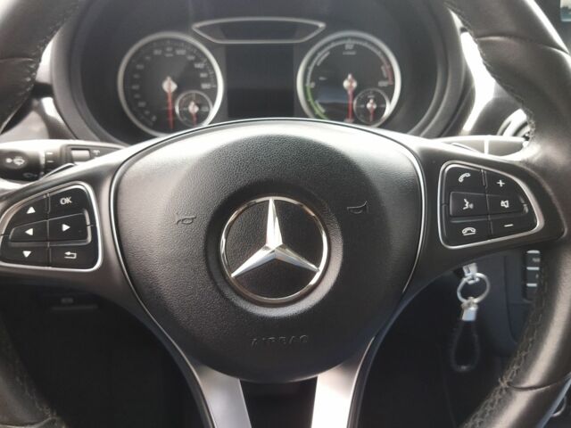 Серый Мерседес 250, объемом двигателя 0 л и пробегом 137 тыс. км за 10100 $, фото 9 на Automoto.ua