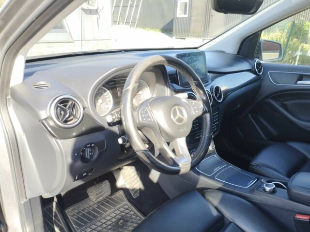 Серый Мерседес 250, объемом двигателя 0 л и пробегом 127 тыс. км за 10199 $, фото 20 на Automoto.ua