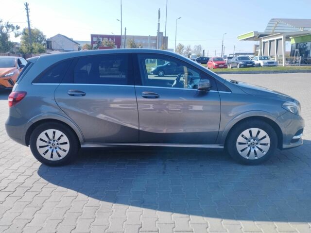 Серый Мерседес 250, объемом двигателя 0 л и пробегом 127 тыс. км за 10199 $, фото 2 на Automoto.ua