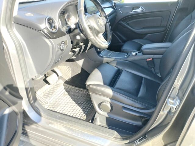 Серый Мерседес 250, объемом двигателя 0 л и пробегом 127 тыс. км за 10199 $, фото 21 на Automoto.ua