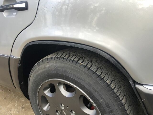 Сірий Мерседес 250, об'ємом двигуна 2.5 л та пробігом 494 тис. км за 3500 $, фото 12 на Automoto.ua