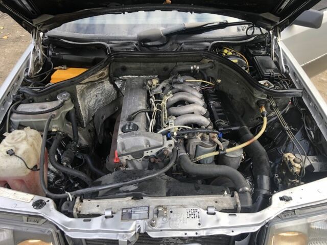 Сірий Мерседес 250, об'ємом двигуна 2.5 л та пробігом 494 тис. км за 3500 $, фото 8 на Automoto.ua