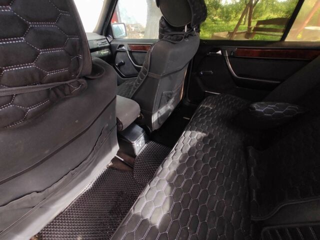 Серый Мерседес 250, объемом двигателя 2.5 л и пробегом 407 тыс. км за 2500 $, фото 5 на Automoto.ua