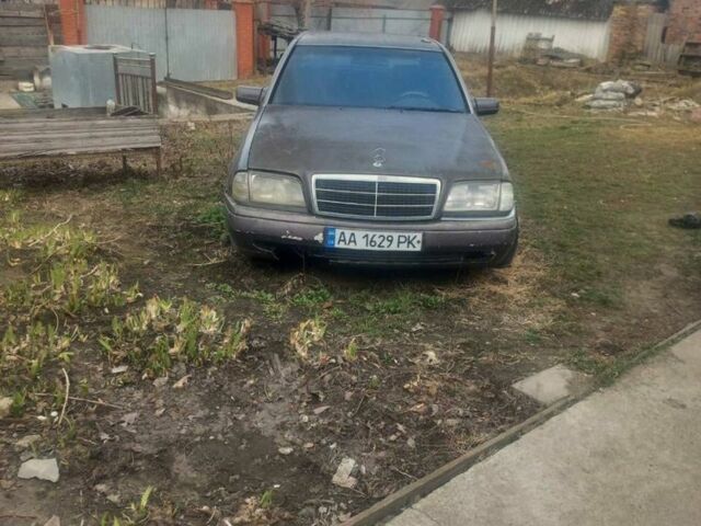 Сірий Мерседес 250, об'ємом двигуна 0 л та пробігом 100 тис. км за 1300 $, фото 8 на Automoto.ua